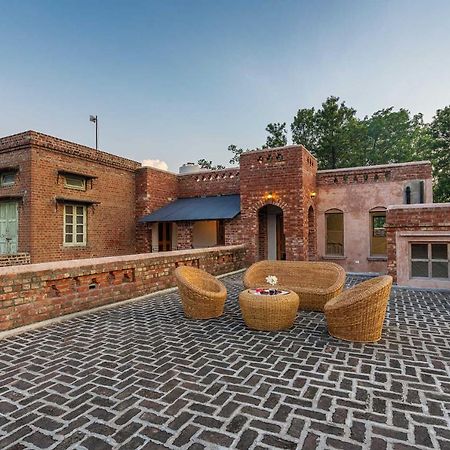 Stayvista'S Peepal Haveli - Rustic Kothi With Terrace, Breathtaking View & Bonfire Narainpur  Bagian luar foto