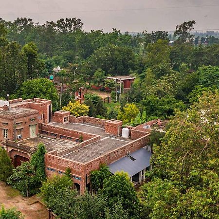 Stayvista'S Peepal Haveli - Rustic Kothi With Terrace, Breathtaking View & Bonfire Narainpur  Bagian luar foto