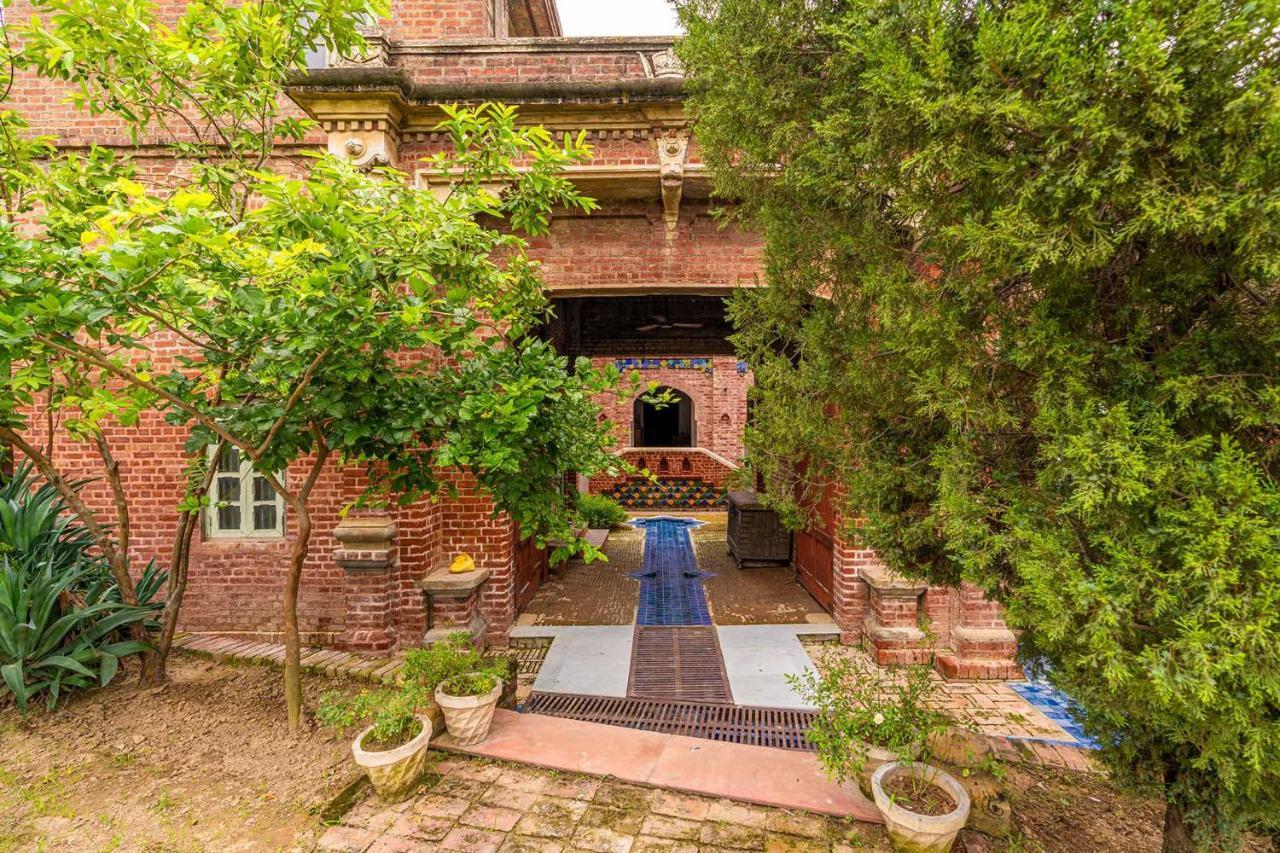 Stayvista'S Peepal Haveli - Rustic Kothi With Terrace, Breathtaking View & Bonfire Narainpur  Bagian luar foto