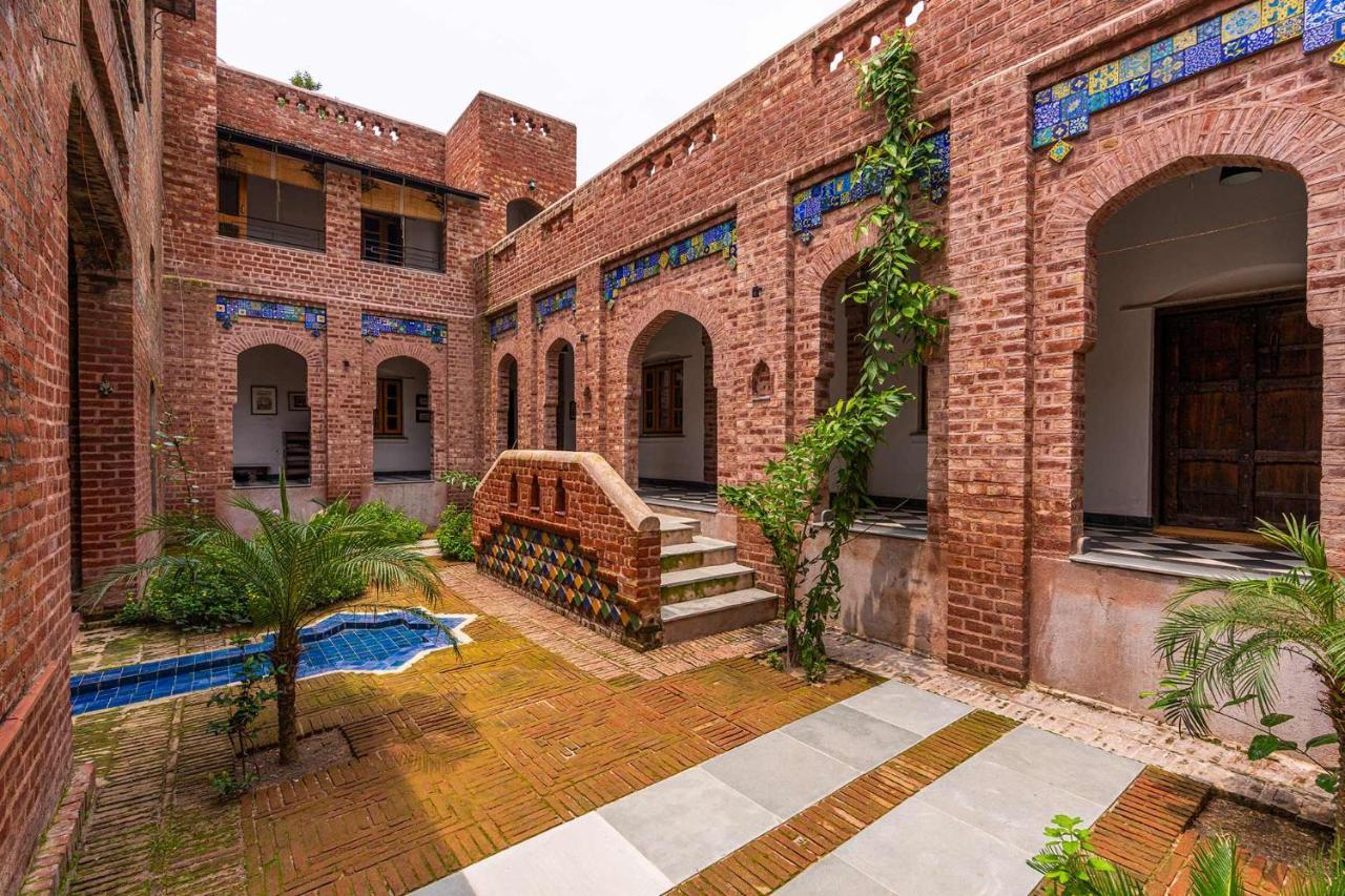 Stayvista'S Peepal Haveli - Rustic Kothi With Terrace, Breathtaking View & Bonfire Narainpur  Bagian luar foto