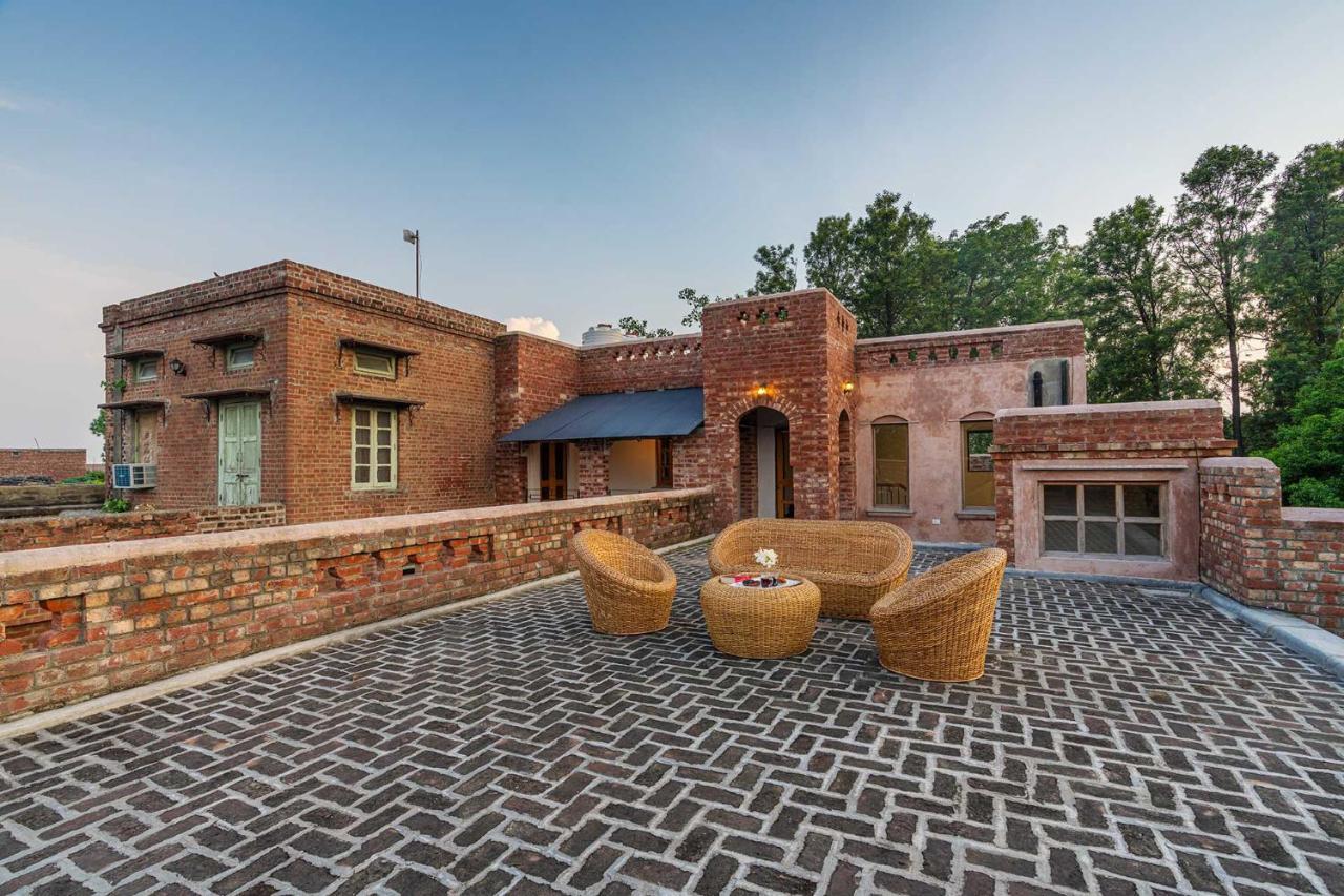 Stayvista'S Peepal Haveli - Rustic Kothi With Terrace, Breathtaking View & Bonfire Narainpur  Bagian luar foto