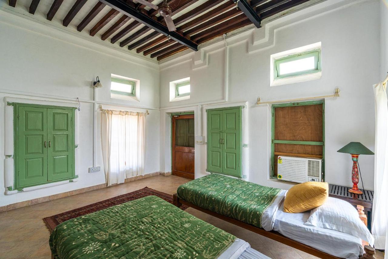 Stayvista'S Peepal Haveli - Rustic Kothi With Terrace, Breathtaking View & Bonfire Narainpur  Bagian luar foto