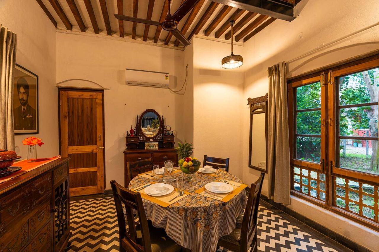 Stayvista'S Peepal Haveli - Rustic Kothi With Terrace, Breathtaking View & Bonfire Narainpur  Bagian luar foto